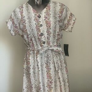 Gogo‎ Apparels Above The Knee Dress Size Medium NWT Midi spring summer floral